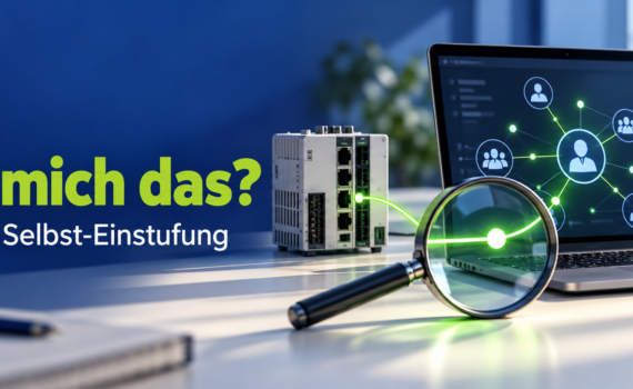 Titelbild „CRA: Betrifft mich das? Fünf Fragen zur Selbst-Einstufung“. Eine Lupe liegt auf einem Schreibtisch zwischen einer Industriesteuerung, einem Laptop und einem Router. Leuchtende Datenleitungen verbinden die Geräte, auf dem Laptop ist ein Netz aus Benutzer- und Gruppensymbolen für Identitätsmanagement zu sehen.